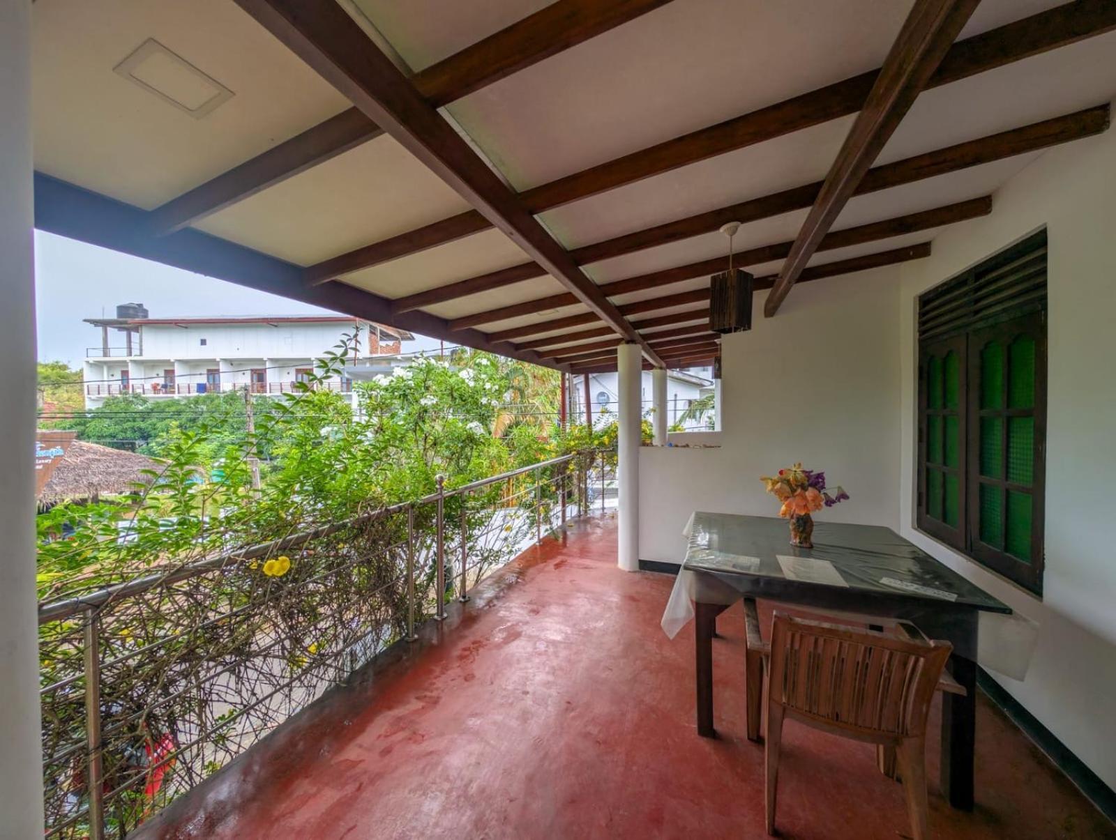 Samudra Guest House Mirissa Extérieur photo
