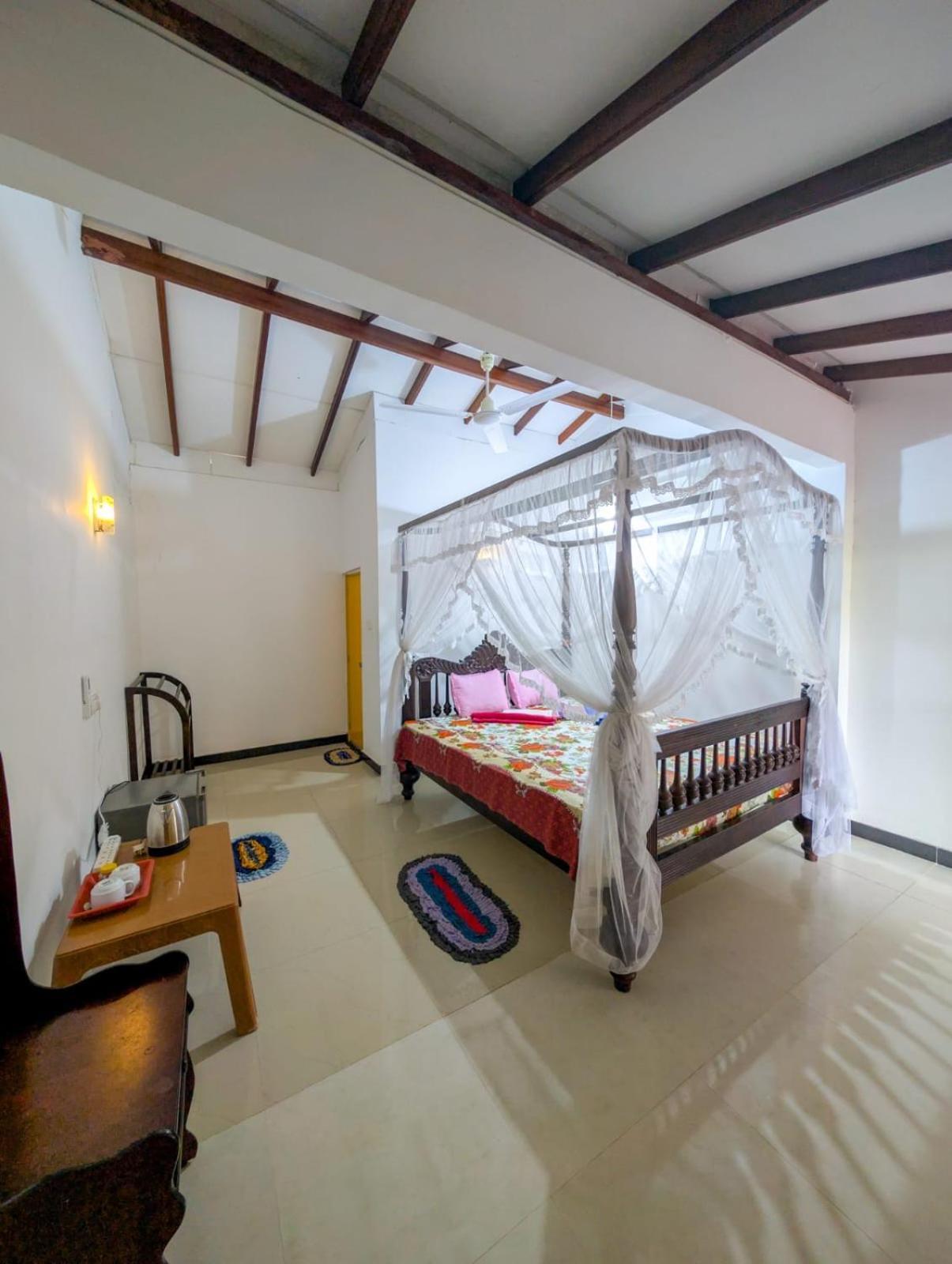 Samudra Guest House Mirissa Extérieur photo
