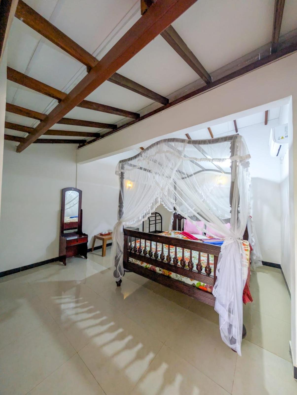 Samudra Guest House Mirissa Extérieur photo