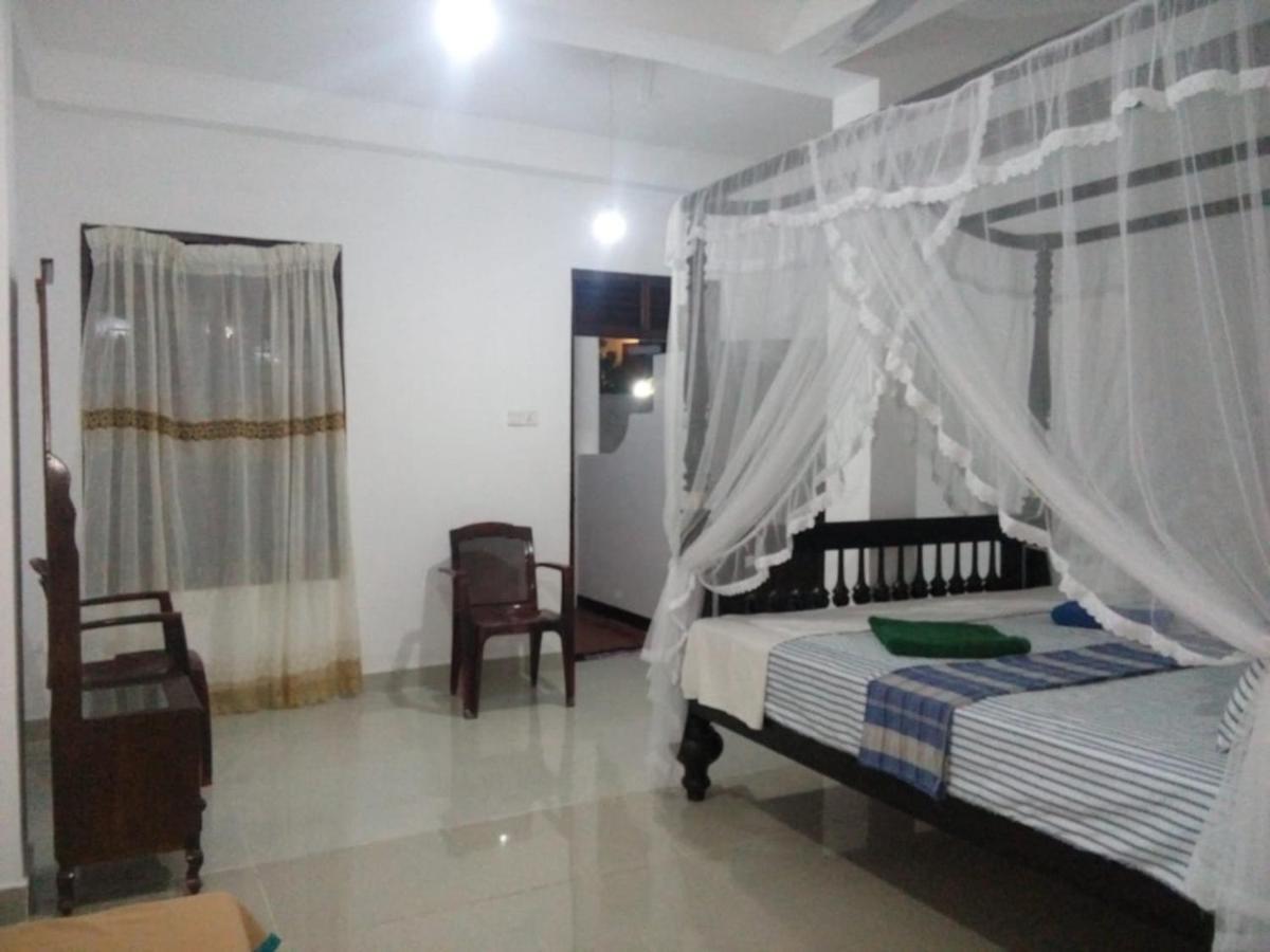 Samudra Guest House Mirissa Extérieur photo