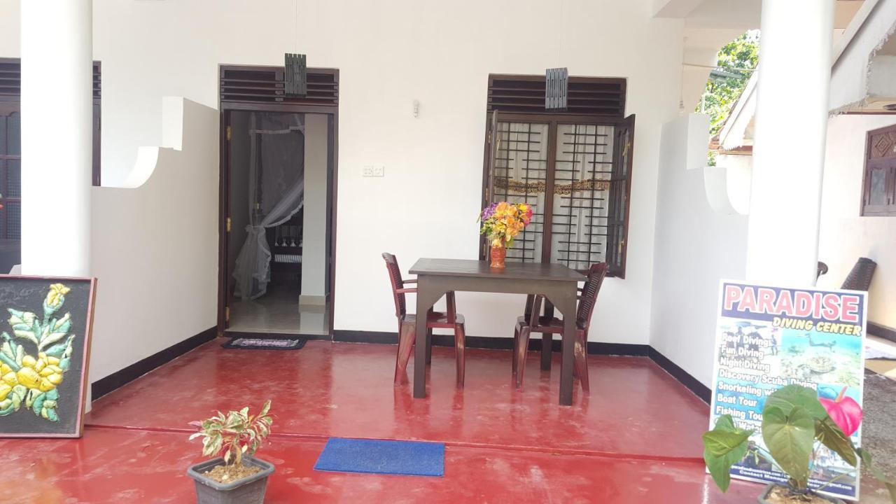 Samudra Guest House Mirissa Extérieur photo