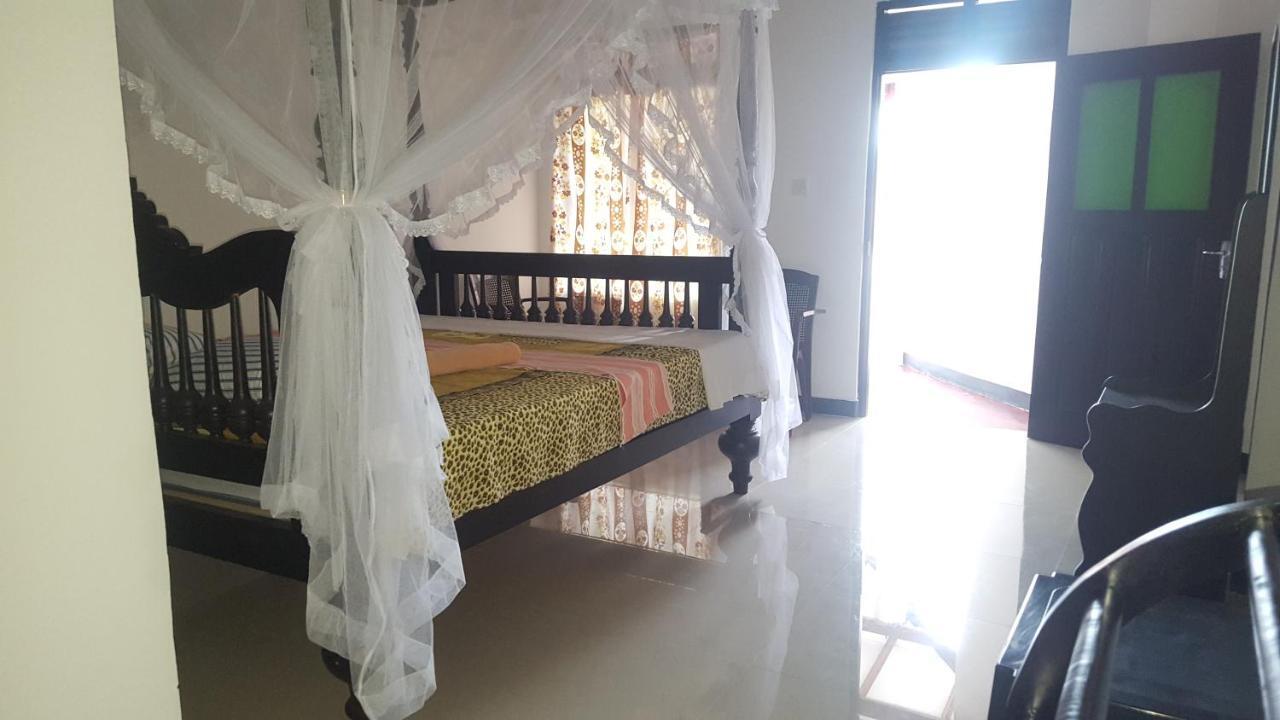 Samudra Guest House Mirissa Extérieur photo